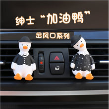 Laden Sie das Bild in den Galerie-Viewer, Car car aromatherapy cartoon refueling duck out of the wind, aromatherapy car, decorative creative ornament decoration - KTStechnixx
