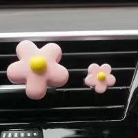 Laden Sie das Bild in den Galerie-Viewer, Car car aromatherapy cartoon refueling duck out of the wind, aromatherapy car, decorative creative ornament decoration - KTStechnixx