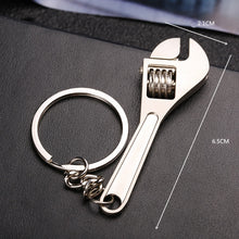 Laden Sie das Bild in den Galerie-Viewer, Creative gift car metal keychain turbo gear hub pendant brake disc shock absorber Pendant - KTStechnixx